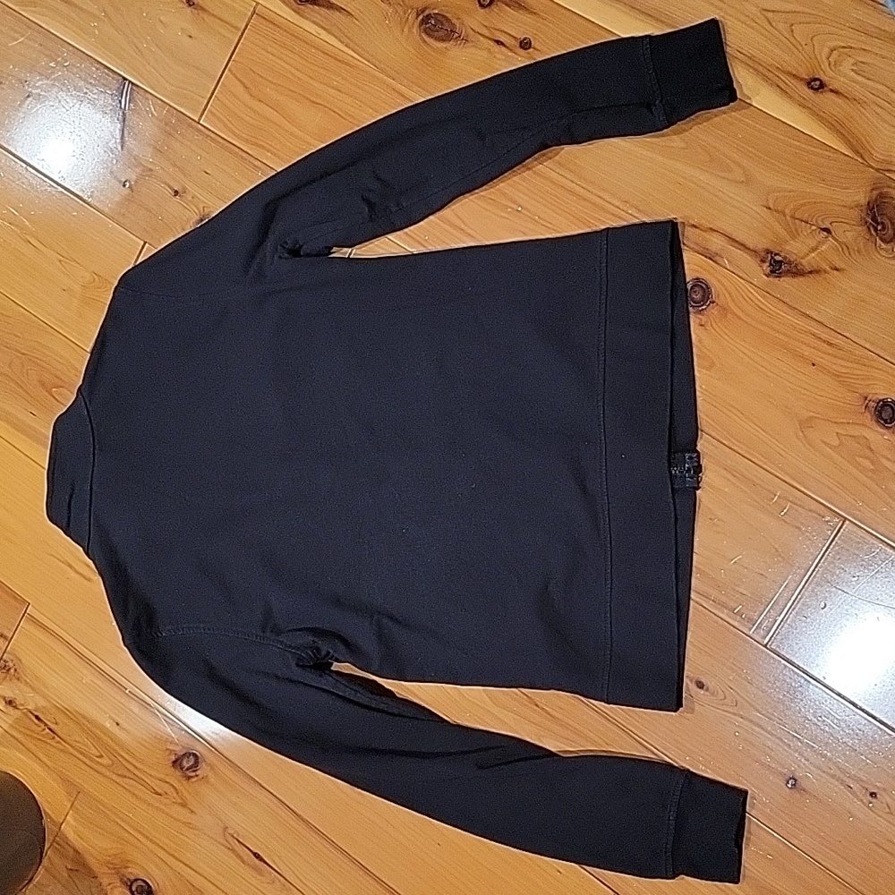 Zip up - Picture 3 of 5